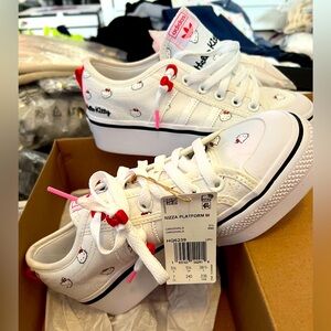 Hello Kitty Adidas